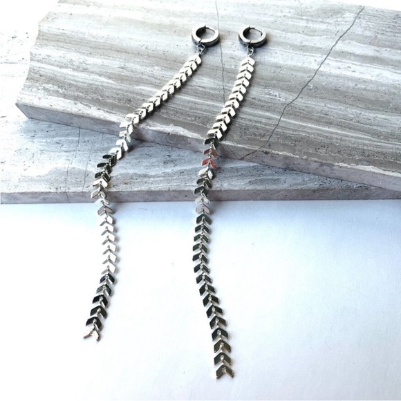 Free People Lights Out Dangle Earrings NWT - Picture 2 of 6